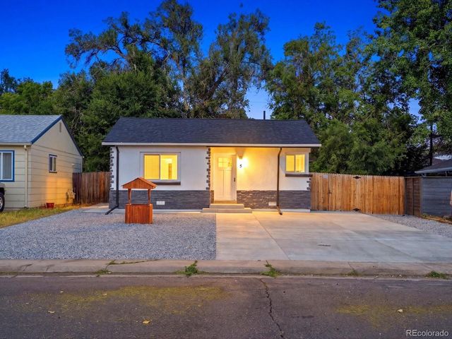5 Stuart Street, Denver, CO 80219