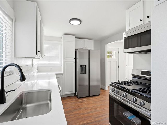 5 Stuart Street, Denver, CO 80219