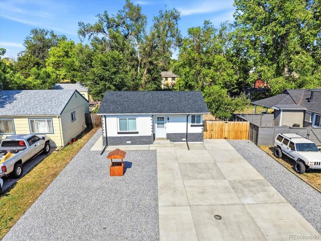 5 Stuart Street, Denver, CO 80219