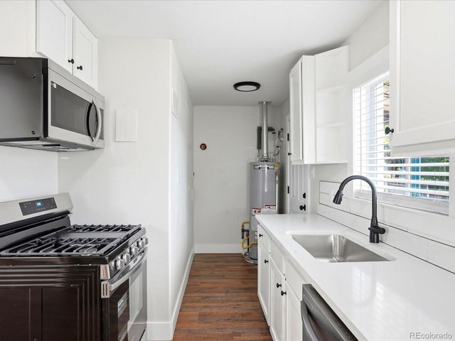 5 Stuart Street, Denver, CO 80219