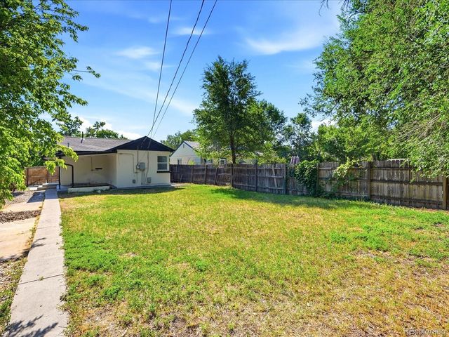 5 Stuart Street, Denver, CO 80219
