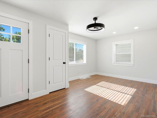 5 Stuart Street, Denver, CO 80219
