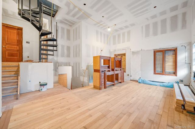 181 Walnut Street, Lynbrook, NY 11563