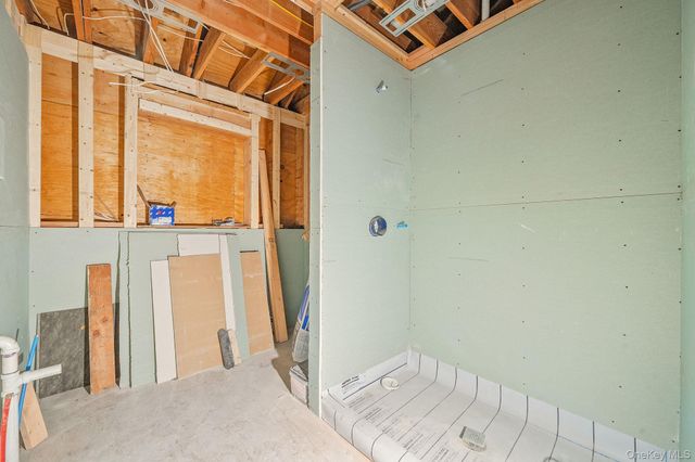 181 Walnut Street, Lynbrook, NY 11563