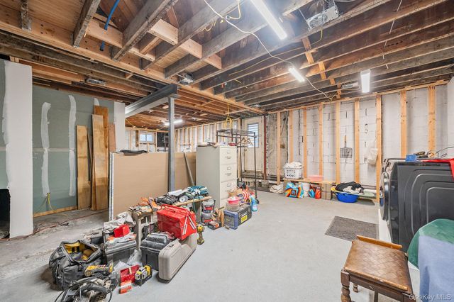 181 Walnut Street, Lynbrook, NY 11563