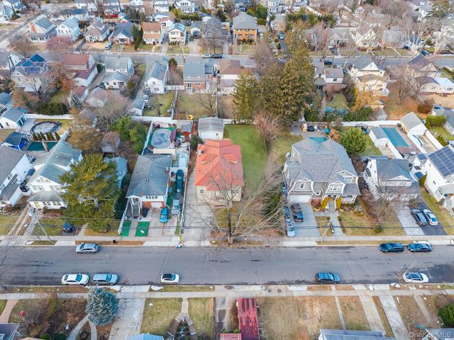 181 Walnut Street, Lynbrook, NY 11563