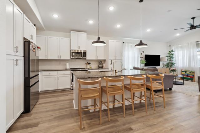 4236 Crossroads Way, Rancho Cordova, CA 95742