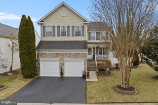 2 JUNIPER DR, Columbus, NJ 08022