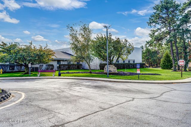 22 Madras Court, Toms River, NJ 08757