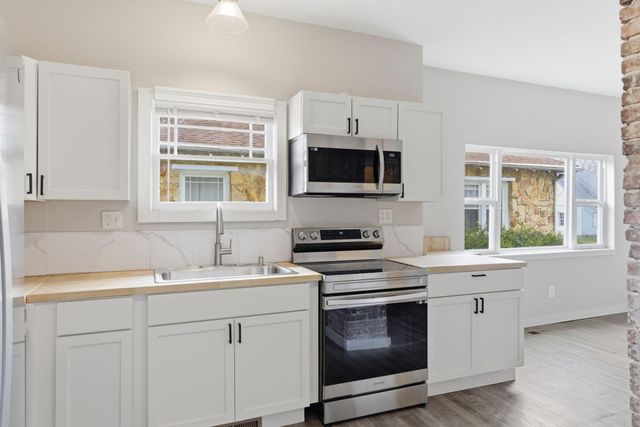 812 W Pershing Street, Springfield, MO 65806