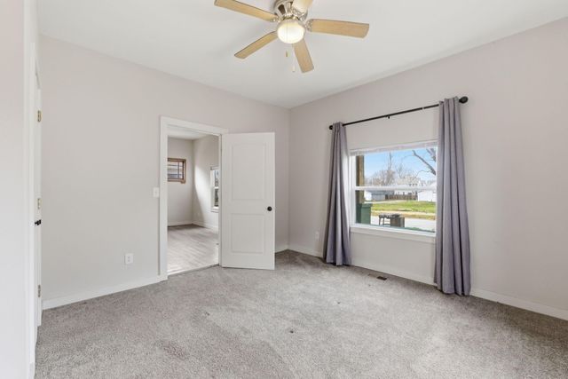 812 W Pershing Street, Springfield, MO 65806