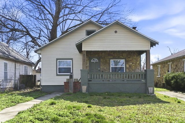 812 W Pershing Street, Springfield, MO 65806