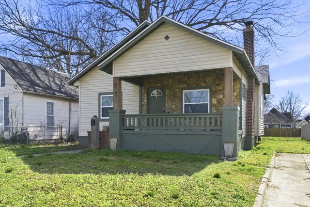 812 W Pershing Street, Springfield, MO 65806