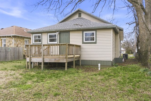 812 W Pershing Street, Springfield, MO 65806