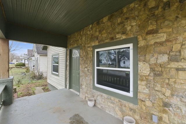 812 W Pershing Street, Springfield, MO 65806