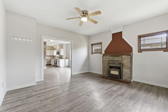 812 W Pershing Street, Springfield, MO 65806