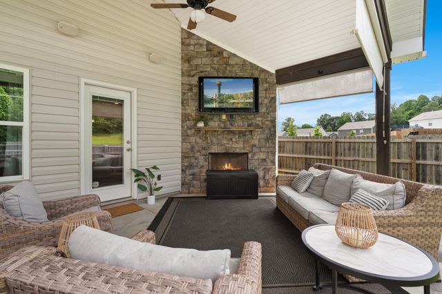 12185 Woodhollow Ln, Knoxville, TN 37932