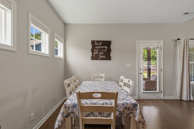 12185 Woodhollow Ln, Knoxville, TN 37932