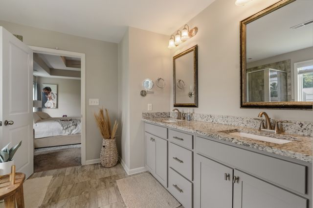12185 Woodhollow Ln, Knoxville, TN 37932