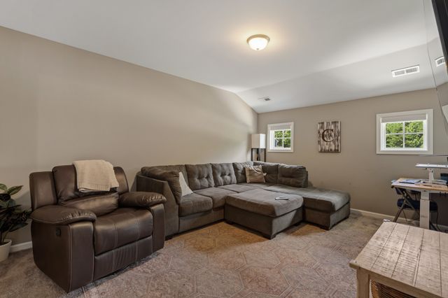 12185 Woodhollow Ln, Knoxville, TN 37932