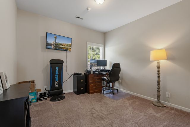 12185 Woodhollow Ln, Knoxville, TN 37932