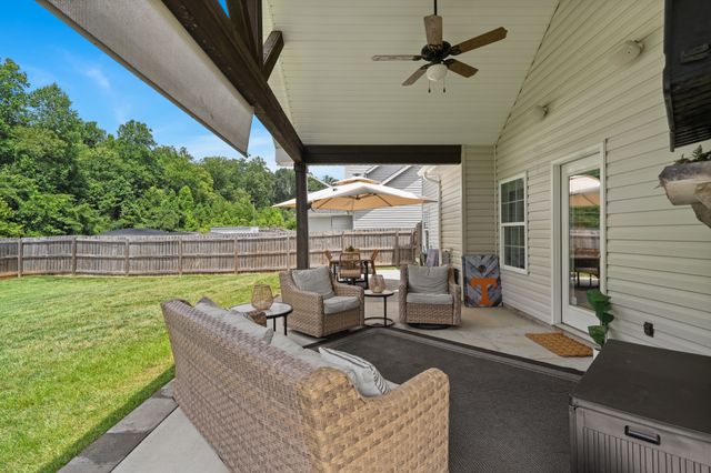 12185 Woodhollow Ln, Knoxville, TN 37932