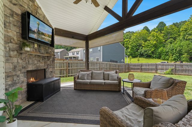 12185 Woodhollow Ln, Knoxville, TN 37932