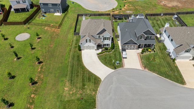 12185 Woodhollow Ln, Knoxville, TN 37932