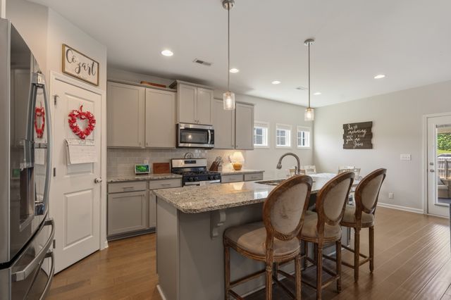 12185 Woodhollow Ln, Knoxville, TN 37932