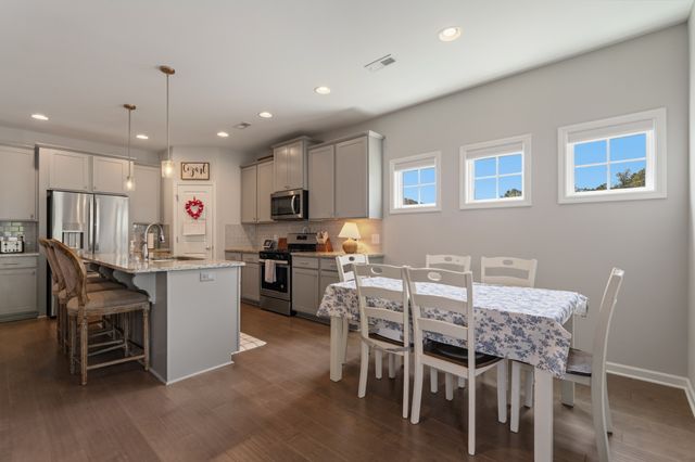 12185 Woodhollow Ln, Knoxville, TN 37932
