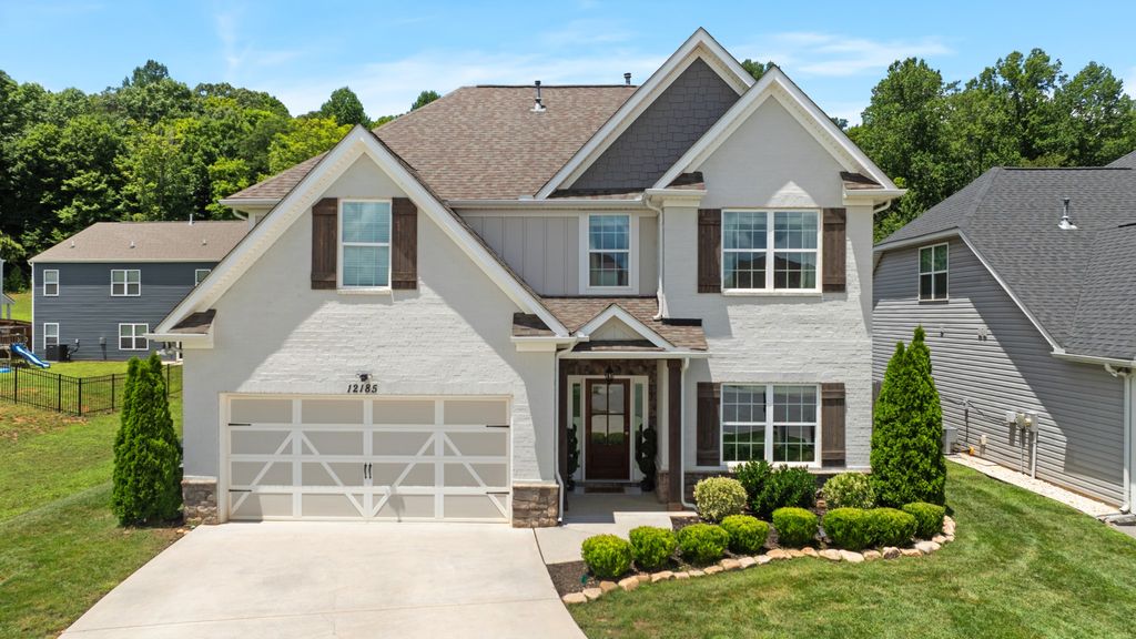 12185 Woodhollow Ln, Knoxville, TN 37932