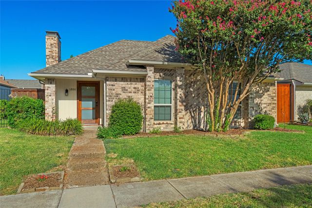 1206 Richland Oaks Drive, Richardson, TX 75081