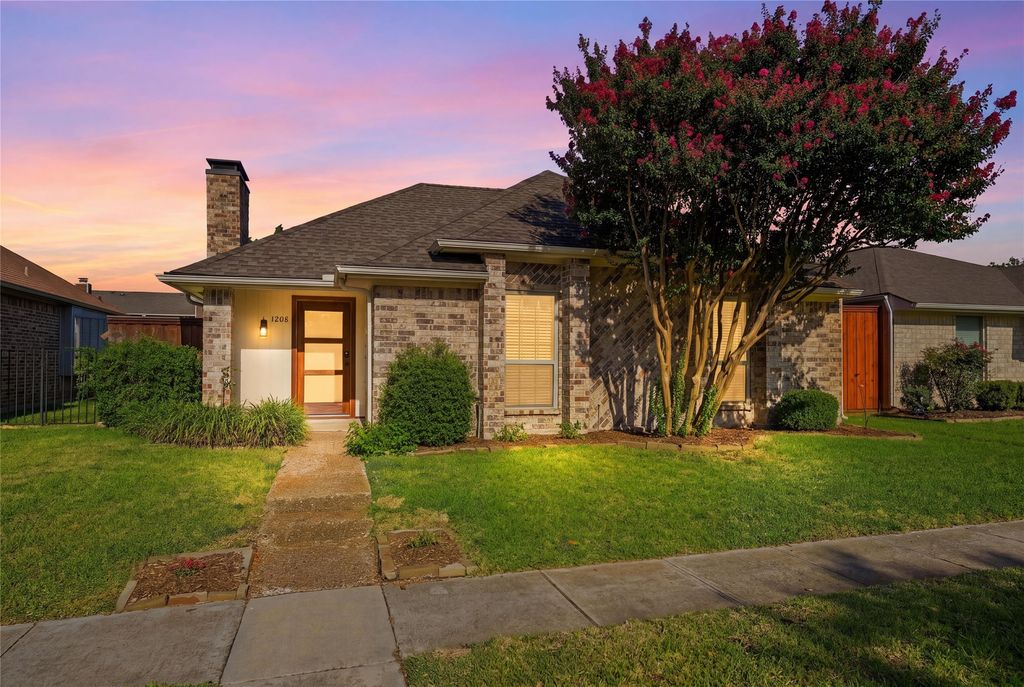 1206 Richland Oaks Drive, Richardson, TX 75081