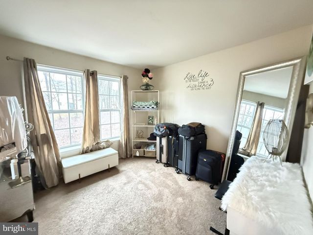 1152 DORSET DR, Bushkill, PA 18324