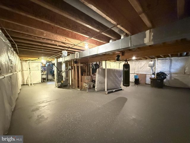 1152 DORSET DR, Bushkill, PA 18324