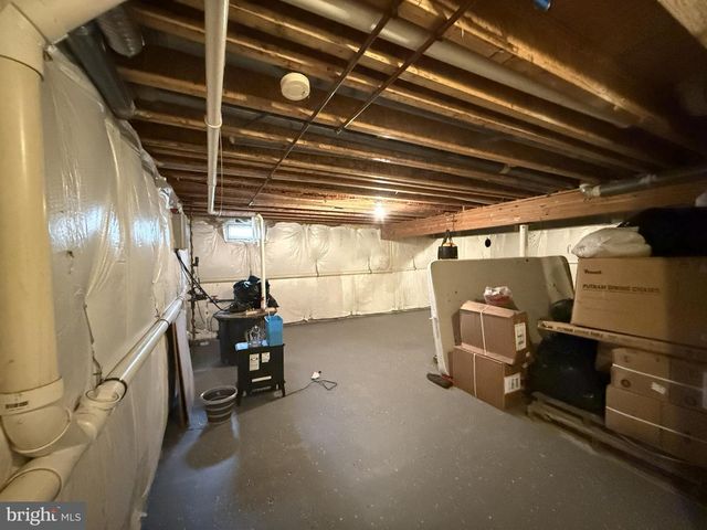 1152 DORSET DR, Bushkill, PA 18324