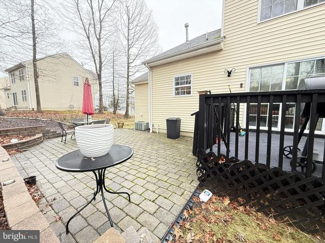 1152 DORSET DR, Bushkill, PA 18324