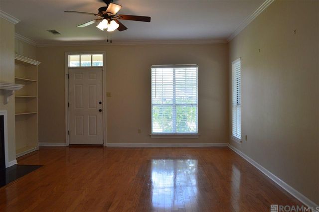 18574 Lake Iris Ave, Baton Rouge, LA 70817