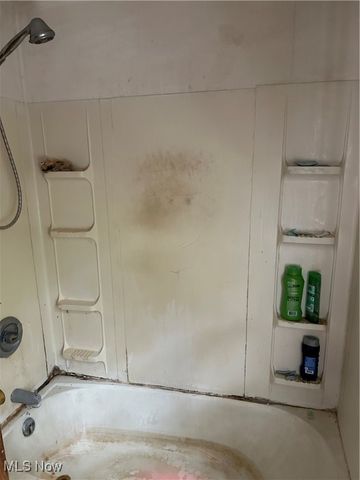 7086 Warren Sharon Road, Brookfield Twp, OH 44403