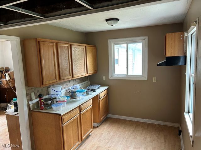 7086 Warren Sharon Road, Brookfield Twp, OH 44403