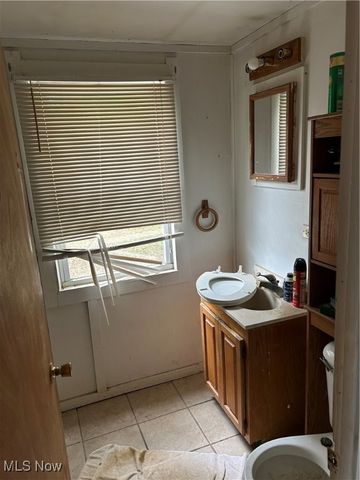 7086 Warren Sharon Road, Brookfield Twp, OH 44403