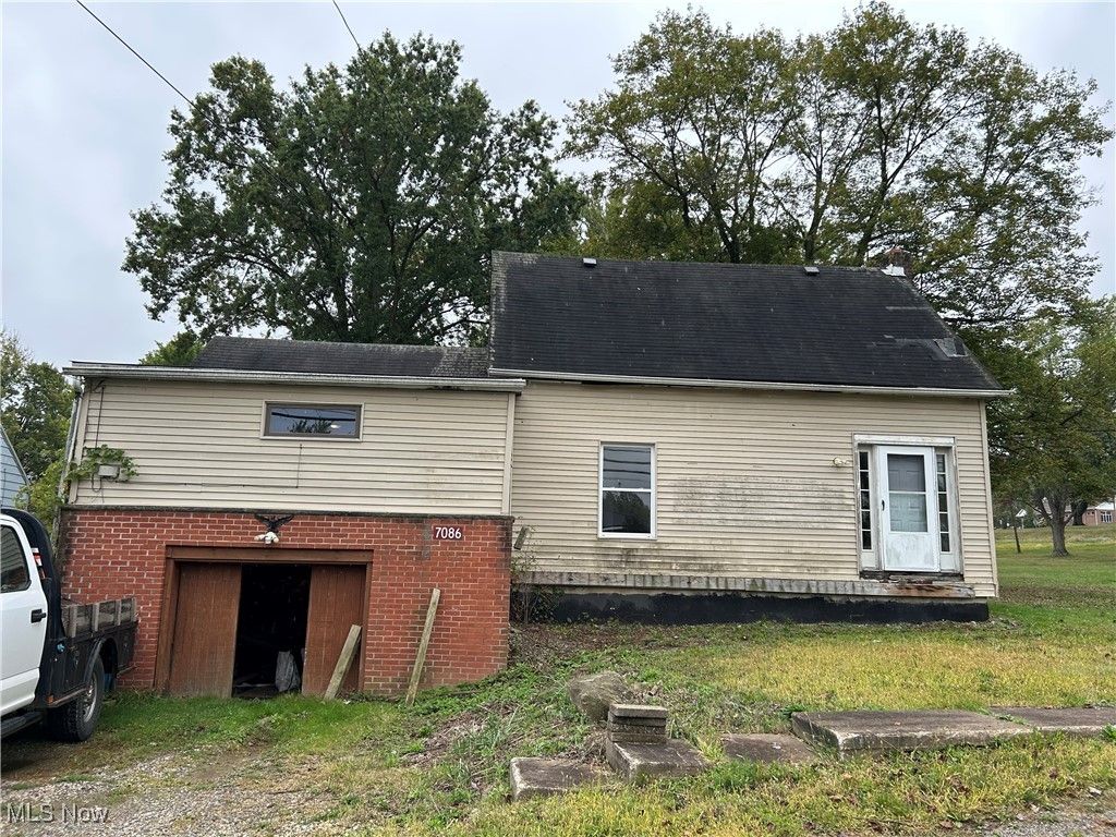 7086 Warren Sharon Road, Brookfield Twp, OH 44403