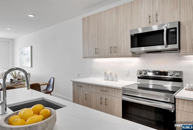 35 Jefferson Avenue 407, Westwood, NJ 07675