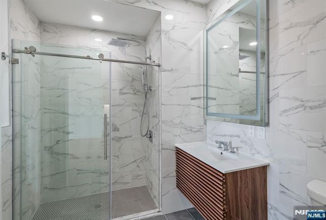 35 Jefferson Avenue 407, Westwood, NJ 07675