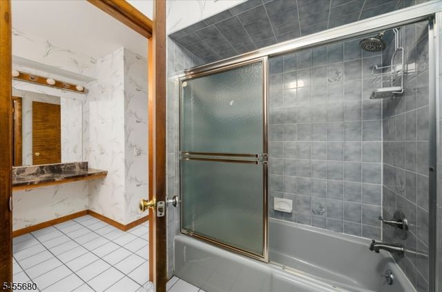 11 White Bridge Rd, Franklin Twp., NJ 08867