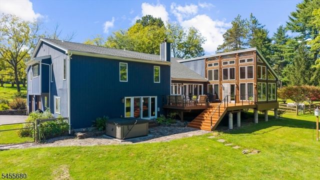 11 White Bridge Rd, Franklin Twp., NJ 08867