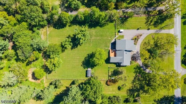 11 White Bridge Rd, Franklin Twp., NJ 08867