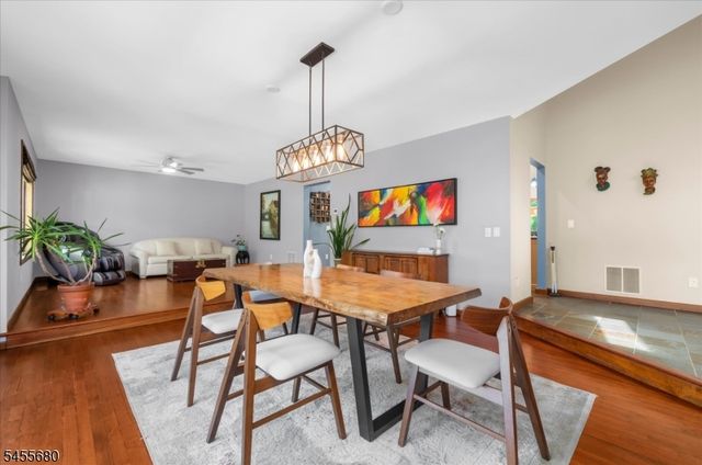 11 White Bridge Rd, Franklin Twp., NJ 08867