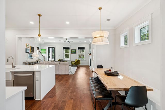 1029 Avenue Of Oaks, Charleston, SC 29407