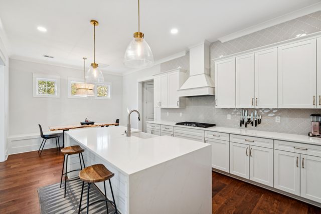 1029 Avenue Of Oaks, Charleston, SC 29407